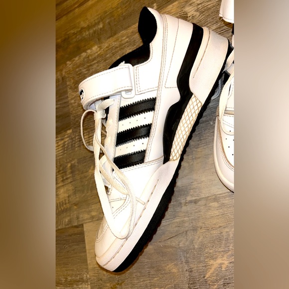 Adidas sneakers - Picture 3 of 7